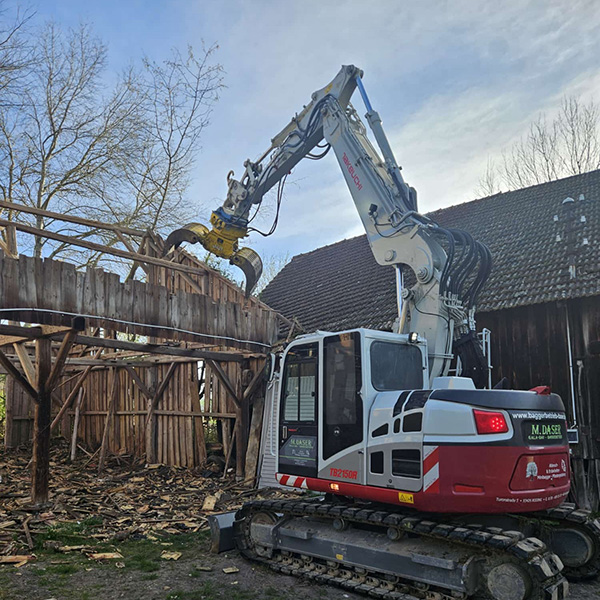 Bild 1 - Abbrucharbeiten Baggerbetrieb Daser